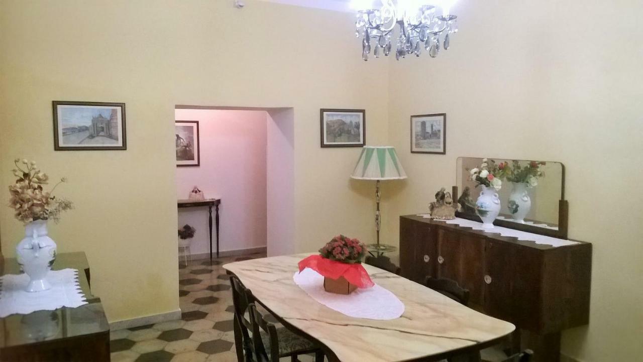 Angelina Antica Dimora Acomodação com café da manhã Terracina Exterior foto