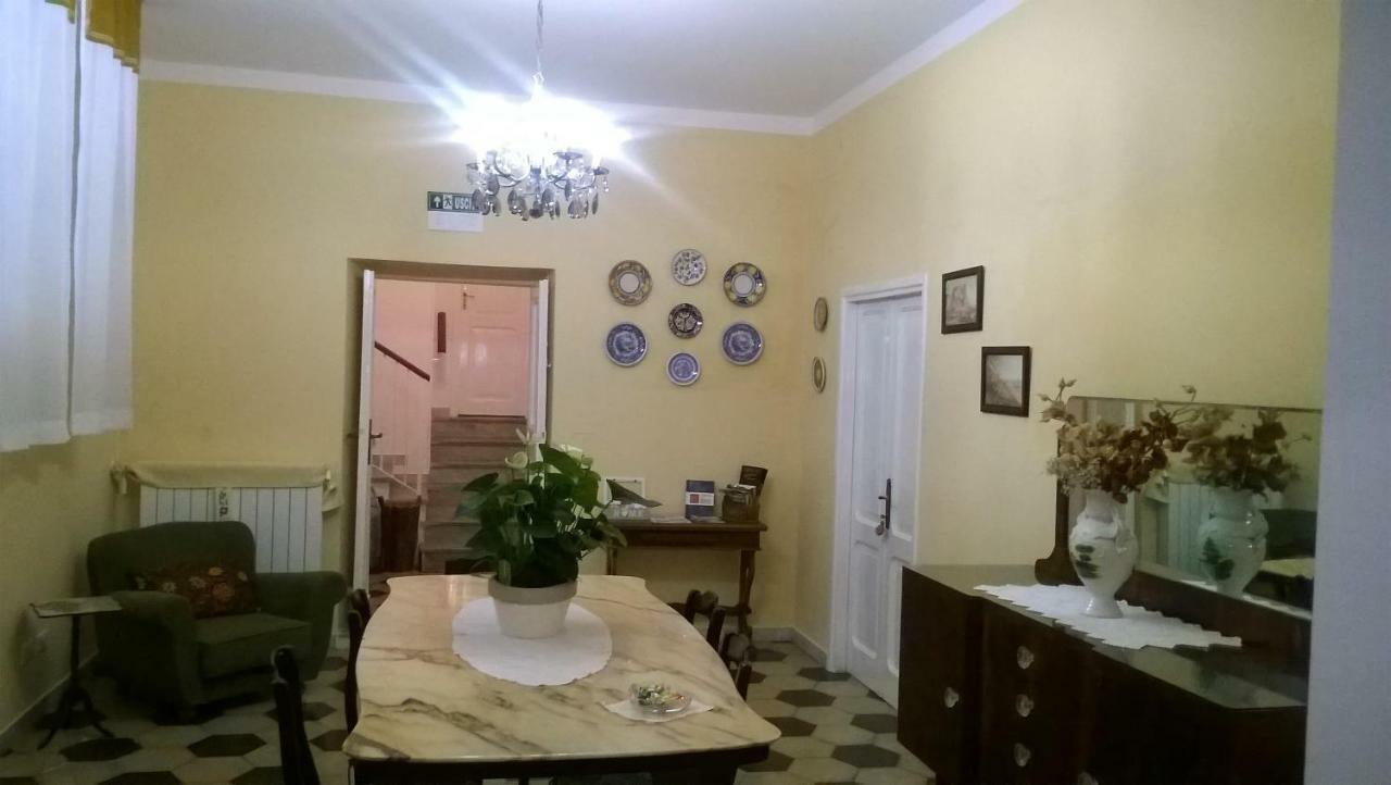 Angelina Antica Dimora Acomodação com café da manhã Terracina Exterior foto